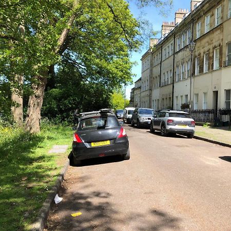 Grosvenor Place Spacious Studio Apartment Bath Exterior photo